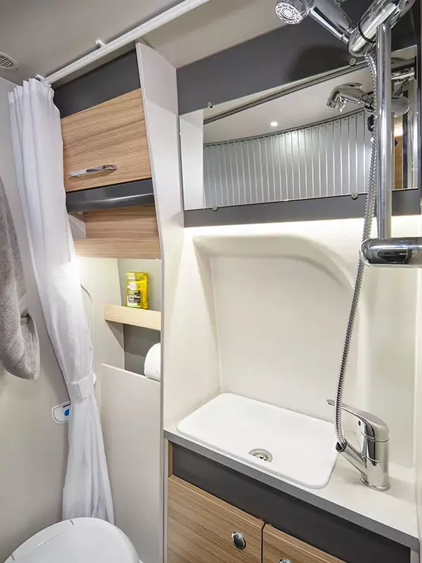 he Endeavour B62's front lounge is perfect for dining or relaxing