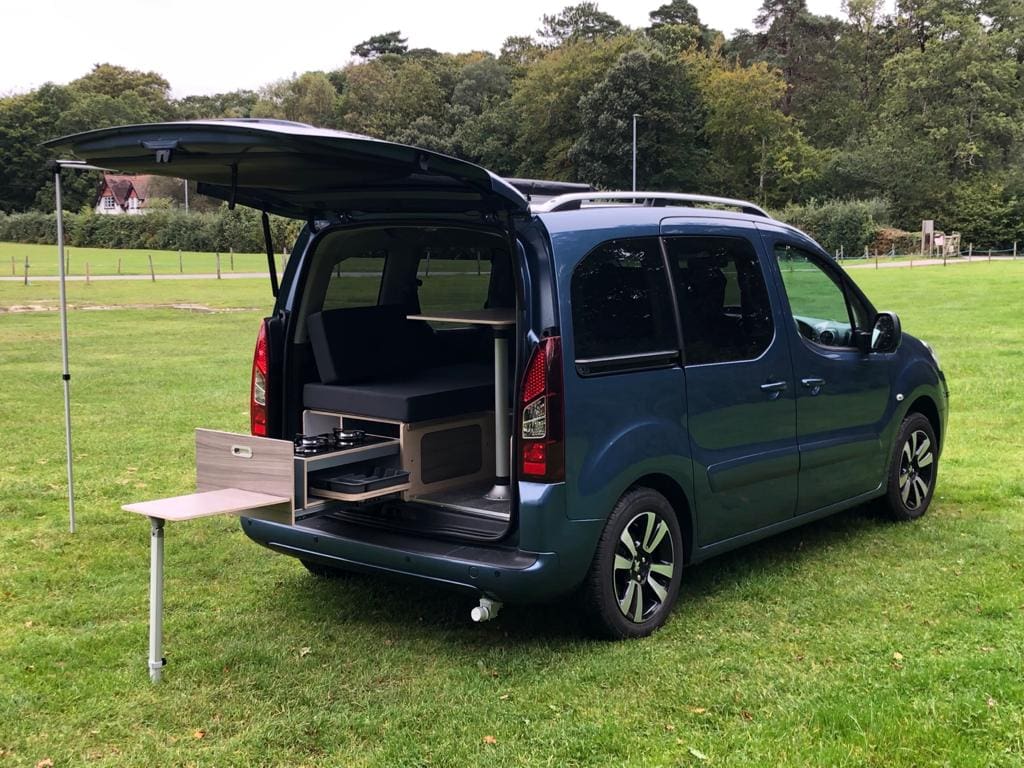 The Peugeot Expert Tepee's compact dimensions make it easy to navigate both cities and countryside